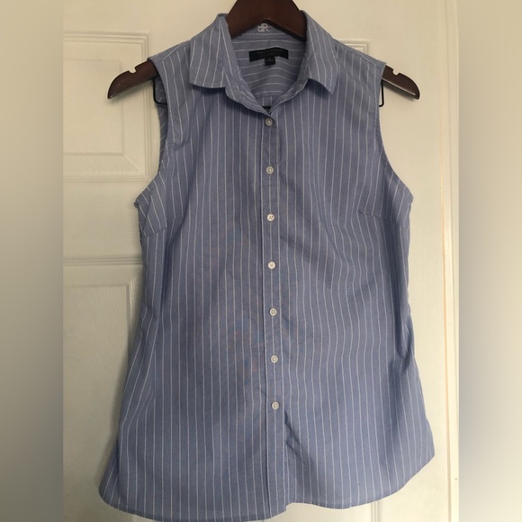 Banana Republic Riley Tailored Pinstripe Sleeveless Blue shirt - Picture 4 of 8